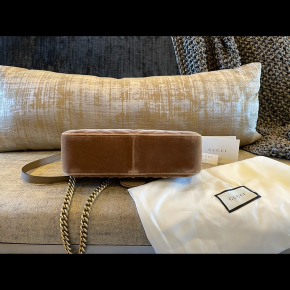 Gucci marmont small Gg matelasse shoulder bag. - Picture 7 of 15